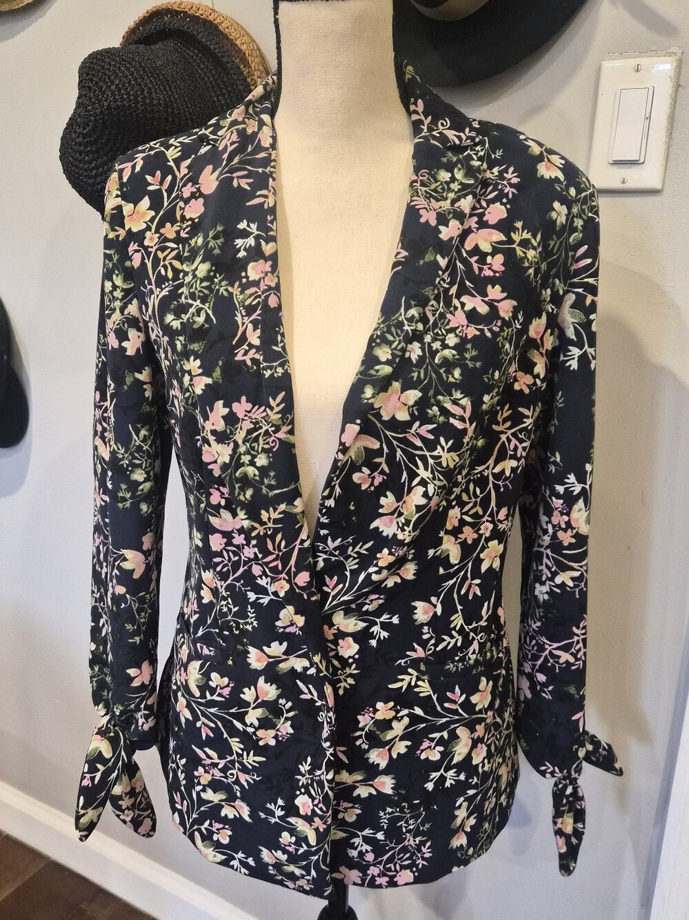 Rachel Roy Women Blazer Jacket Size Medium Navy Blue Pink Floral
